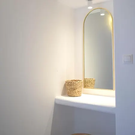 Apanema Paros Apartament Nausa