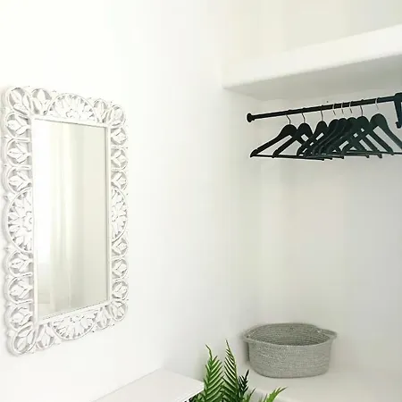 Apanema Paros Apartament *