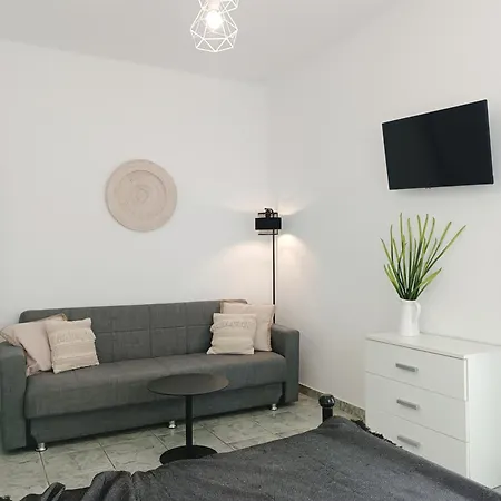 Apanema Paros Apartament *