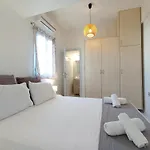 Apanema Paros