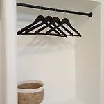 Apanema Paros * Naousa