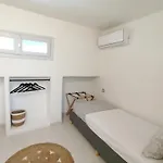 Apanema Paros * Naousa