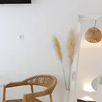 Apanema Paros