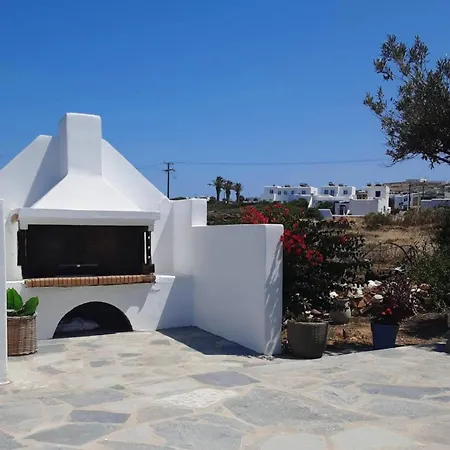 Apanema Paros Naousa (Paros)