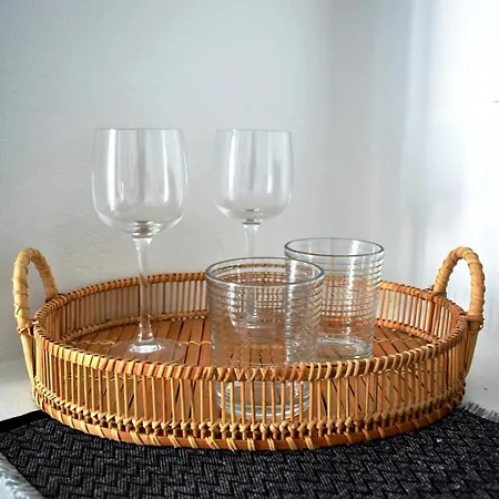 Apanema Paros נאוסה