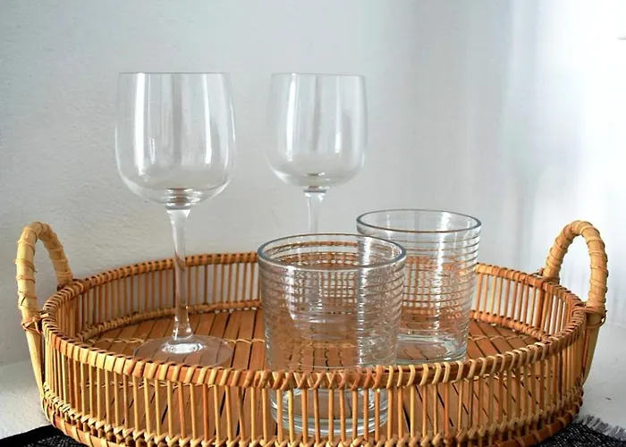 Apanema Paros 纳乌萨